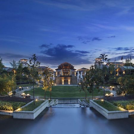 Hilton Wuhan Optics Valley Εξωτερικό φωτογραφία
