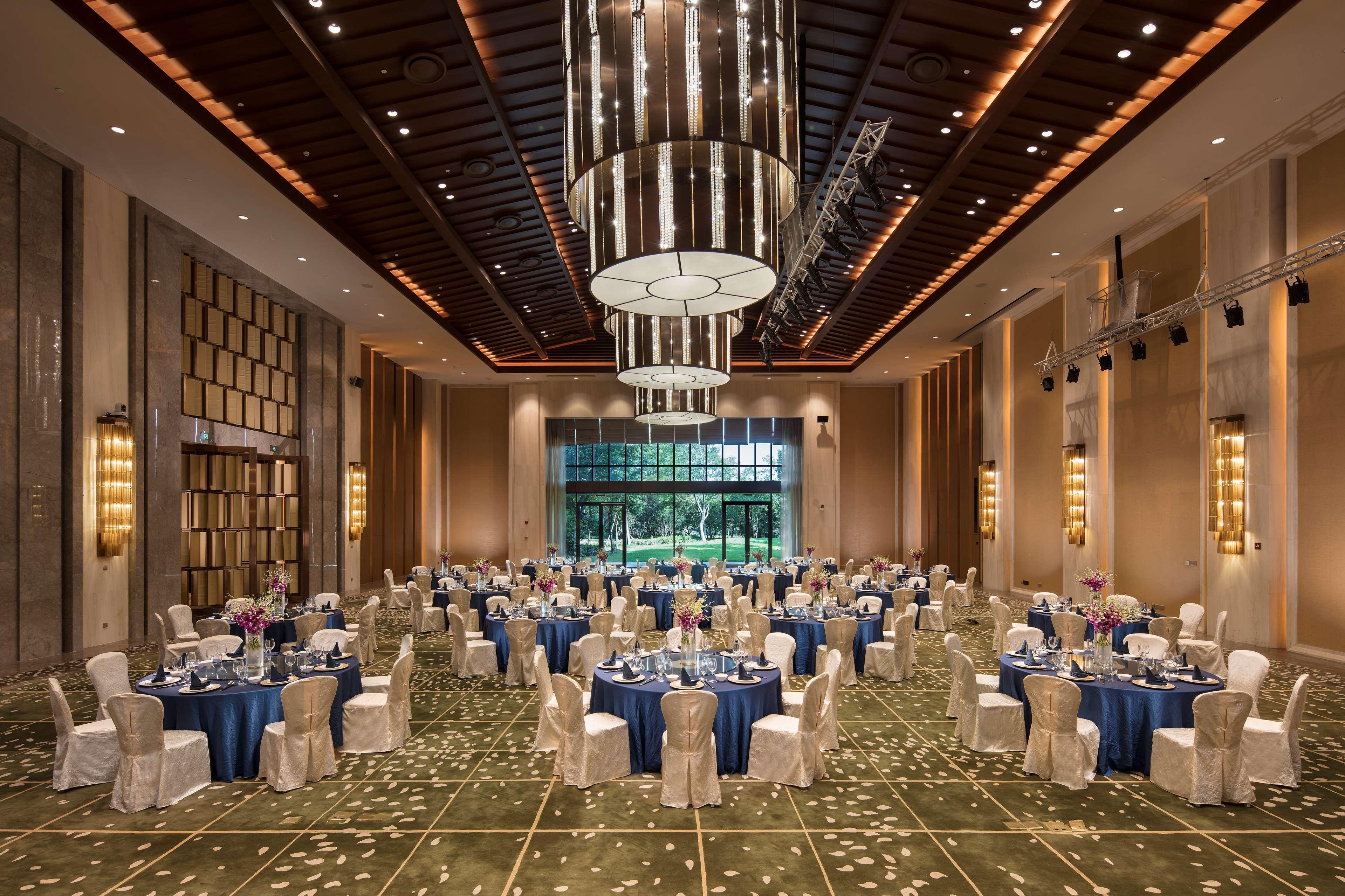 Hilton Wuhan Optics Valley Εξωτερικό φωτογραφία