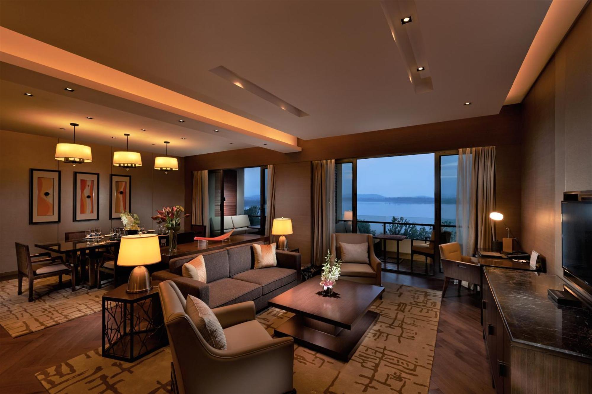 Hilton Wuhan Optics Valley Εξωτερικό φωτογραφία