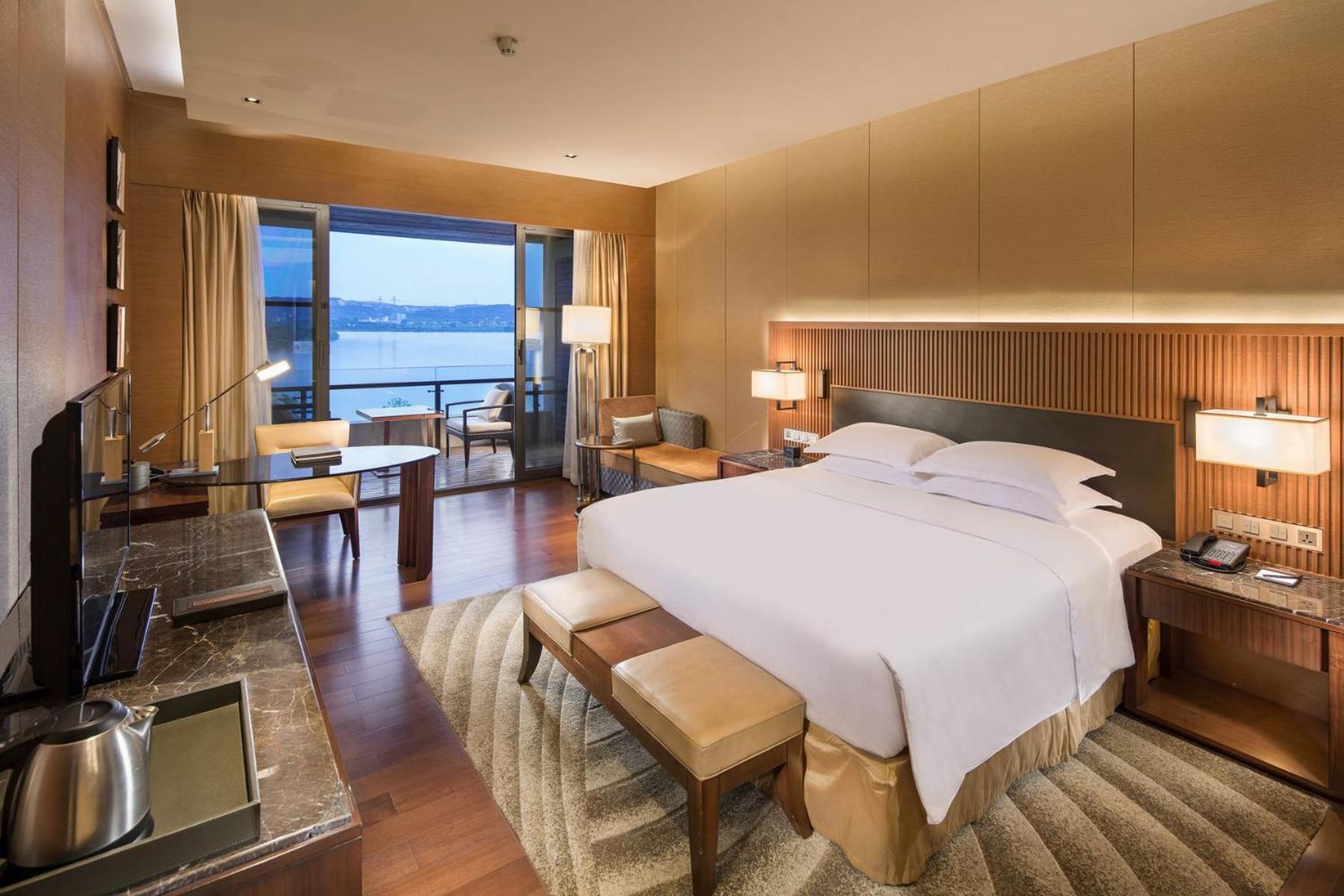 Hilton Wuhan Optics Valley Εξωτερικό φωτογραφία