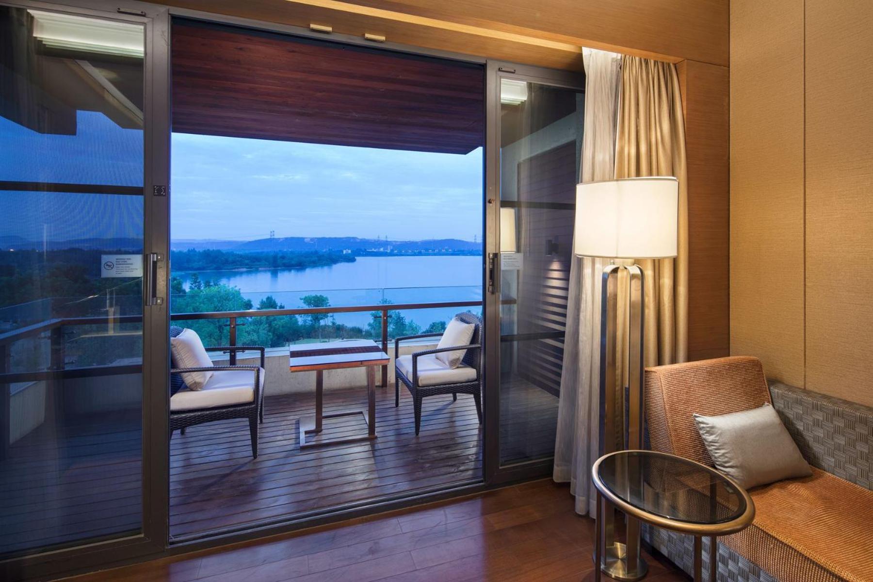Hilton Wuhan Optics Valley Εξωτερικό φωτογραφία