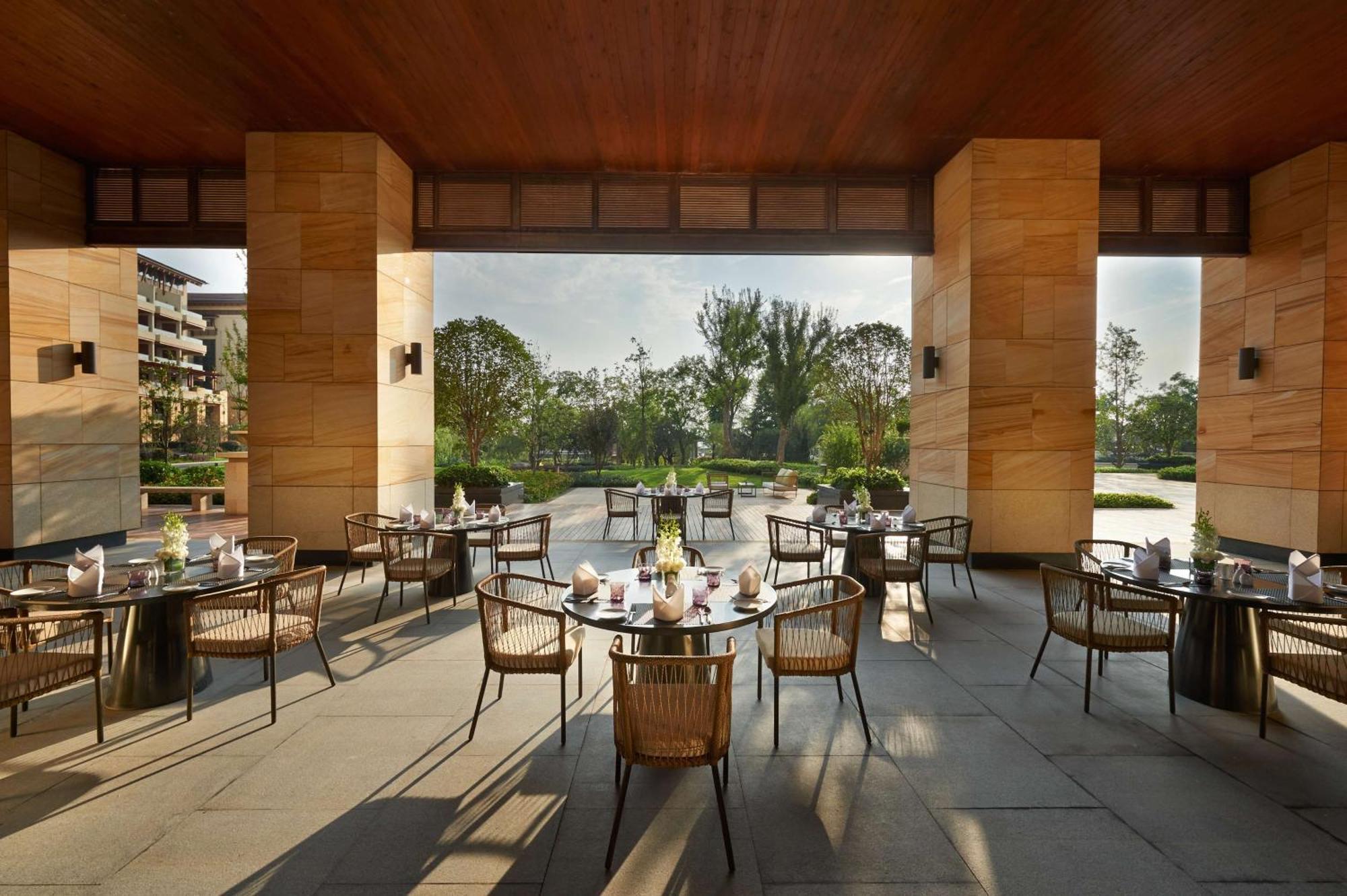 Hilton Wuhan Optics Valley Εξωτερικό φωτογραφία