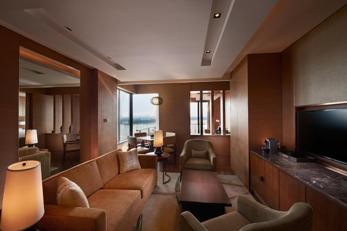 Hilton Wuhan Optics Valley Εξωτερικό φωτογραφία